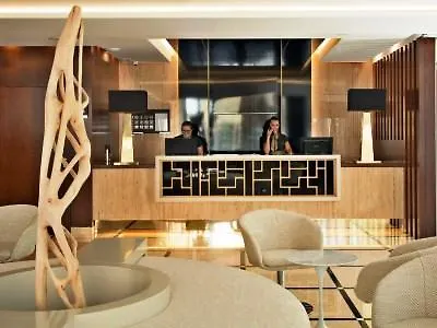 トゥリム サルダナ ホテル