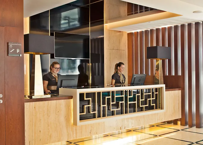 トゥリム サルダナ ホテル